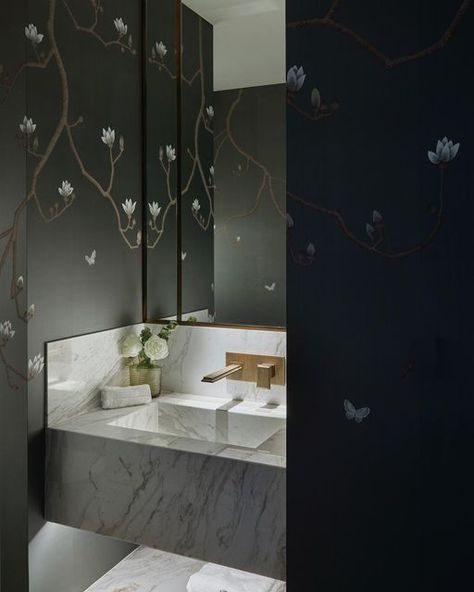 Fromental Wallpaper, Modern Wallcovering, Sophie Paterson Interiors, Sophie Paterson, Modern Chinoiserie, Chinoiserie Design, Guest Toilet, Magnolia Trees, Design Bathroom