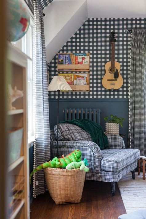 Boys bedroom makeover with gingham wallpaper and pattern play Gingham Wallpaper Bedroom, Bedroom Gingham, Shared Boys Rooms, Boys Room Wallpaper, Gingham Wallpaper, Check Wallpaper, Boys Shared Bedroom, Ideas Habitaciones, Kids Rooms Inspo