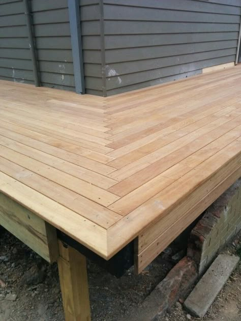 Decking Levels, Deck Board Patterns, Deck Patterns, Easy Deck, Decking Boards, Deck Makeover, Barbecue Design, Cottage Porch, Porch Remodel