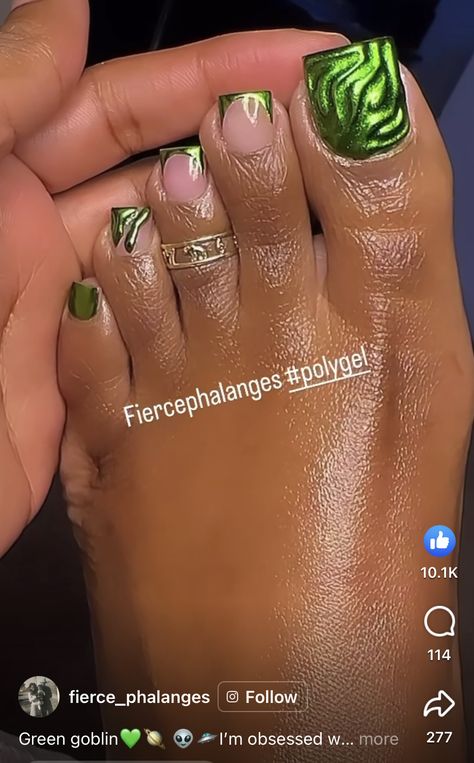 Juneteenth Nails, Summer Pedicures, Md Nails, Pedicured Toes, Green Toe Nails, Poppin Nails, Dark Pink Nails, Toes Nails, Toenail Designs