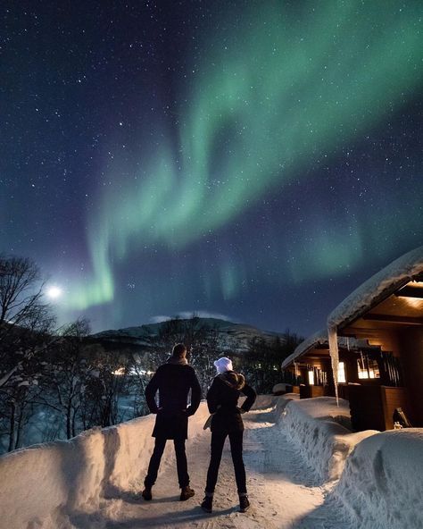 Green Vibes, Northern Lights Norway, Aurora Australis, Winter Bucket List, Northern Light, Couples Vacation, Visit Norway, Adventure Bucket List, See The Northern Lights