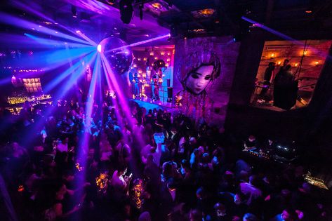 Tao Downtown New York, Chicago Night Clubs, Downtown Restaurant, Tao Nightclub, Night Club Aesthetic, Club Aesthetic, Birthday Inspo, Clubbing Aesthetic, Downtown New York