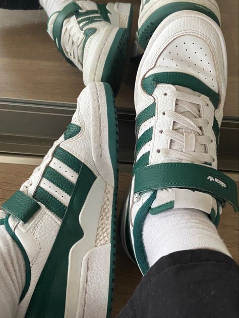 #fashion #aesthetic #shoes #sneakers #adidas #green #mirror #icontumblr #pinterestideas #koltukşalı #igneaski #pintrest #tumblrthemes #örgühırka #pinterestwin #pinterestphoto #pinterestinspired Green High-top Chunky Sneakers With Laces, Green Adidas Forum, Adidas Forum Mid Green, Green Adidas High-top Sneakers, Green Adidas Sneakers For Streetwear, Adidas Sneakers, Adidas, Sneakers