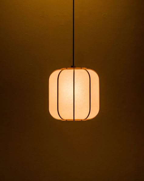 Bedroom Lanterns, Japanese Lighting, Japanese Paper Lanterns, Furniture Lamps, Modern Lanterns, Dining Table Lighting, Lamp 3d, Bedroom Pendant, Minimalist Bar