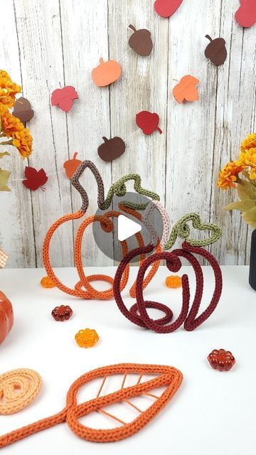 I Cord Projects Ideas, Knitting Wire Art, Wire Pumpkin, Knitted Cord, Cute Pumpkins, Wire Knitting, Knitted Wire, French Knitting, Wire Crochet