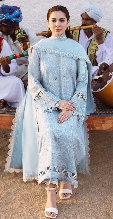 Asian Wedding Dress Pakistani, Pakistani Women Dresses, Lace Suit, Lace Dress Design, Latest Dress Design, Pakistani Fashion Casual, Long Kurti Designs, Pakistani Fancy Dresses, Pakistani Dresses Casual