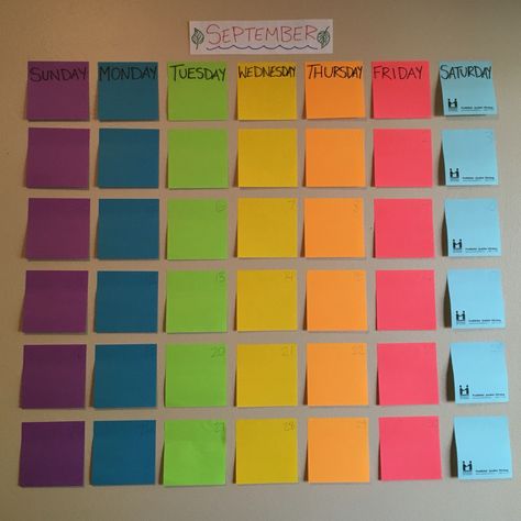 DIY Calendar for college. Just use sticky notes! If you want, you can rip them off when the day is done to feel accomplished. Sticky Note Calendar Wall, Post It Calendar Wall, Sticky Notes Calendar, Sticky Note Organization Wall, Post It Calendar, Post It Note Calendar, Sticky Note Calendar, Sticky Note To Do List, Note To Do List