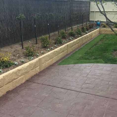 Why use concrete sleepers for your retaining wall? | My Professional Services Concrete Sleeper Retaining Walls, Sleeper Retaining Wall, Retaining Wall Ideas, Concrete Sleepers, Modern Backyard Landscaping, Vine Wall, Modular Walls, Diy Concrete, Modern Backyard