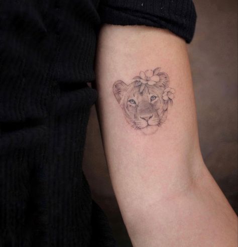 Lioness Tattoos, Lioness Portrait, Lioness Tattoo Design, Portrait With Flowers, Lioness Tattoo, Mom Tattoo Designs, Wrist Tattoos For Women, Back Tattoo Women, Arm Tattoos For Women