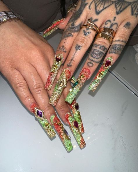 India Love Nails, Celebrities Nails, Stilleto Nails Designs, Junk Nails, Acrylic Toe Nails, Drip Nails, Nails Design With Rhinestones, Classy Acrylic Nails, Really Cute Nails