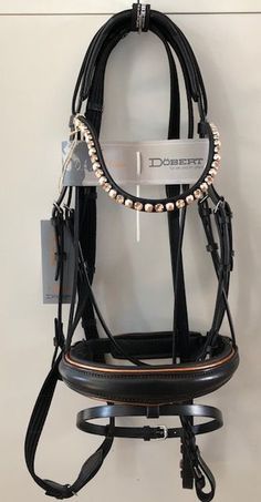 English Horse Tack, Equestrian Helmets, Equestrian Helmet, Equestrian Aesthetic, Horse Fashion, Riding Clothes, Horse Gear, Horse Accessories, Horse Things