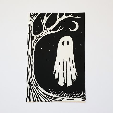 "Boo! This is an original piece handcrafted and trimmed by me personally. Printed on Strathmore printing paper. Artwork measures appropriately 4\"× 6\". Due to the nature of the printing process, prints will have slight variations making each piece unique!" Easy Woodcut Print, Ghost Lino Print, Halloween Linoprint, Halloween Lino Print, Linocut Easy, Ghost Linocut, Lino Print Art, Easy Linocut, Halloween Linocut