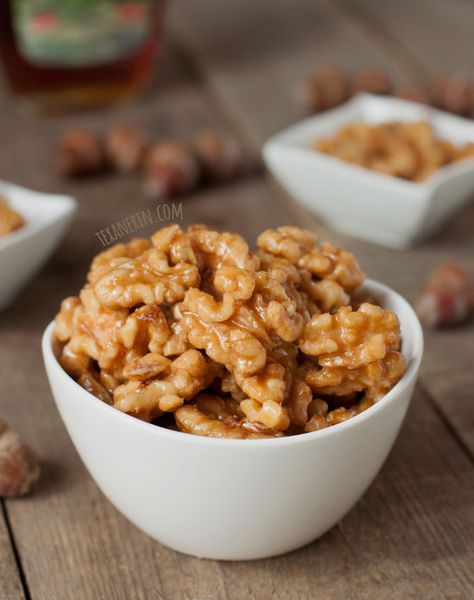 Maple Candied Walnuts – all you need is walnuts, maple syrup and a pan! So quick and easy.  Naturally paleo, gluten-free and vegan. Candied Walnuts Recipe, Walnuts Recipe, Maple Candy, Dessert Aux Fruits, Desserts Vegan, Nut Recipes, Paleo Snacks, Paleo Dessert, Vegan Snacks