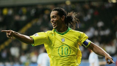 Ronaldinho Wallpapers, Best Football Goals, Football Brazil, Rivaldo, Sir Alex Ferguson, Focus Photography, Champions League Final, Gerson, Cup Final