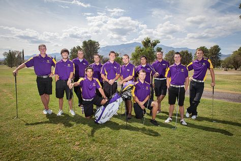 Golf Team Photo Ideas, Golf Team Pictures High Schools, Golf Course Pictures Photo Ideas, Family Pictures On Golf Course, Family Photos On Golf Course, Golf Senior Pictures, Golf Photos, Sports Poses, Boys Golf