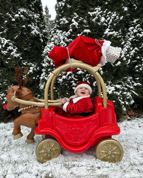 Toddler Boy Christmas Pictures, Christmas Cozy Coupe, December Instagram, Toy Makeover, Cozy Coupe Makeover, Xmas Pics, Stuff I Want, Box Photography, Christmas Cuties