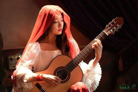 Memories of Alhambra Park Shin Hye, Hyun Bin, Korean Actress, Nun Dress, Korean Drama, Kdrama, Drama, Guitar, Actresses