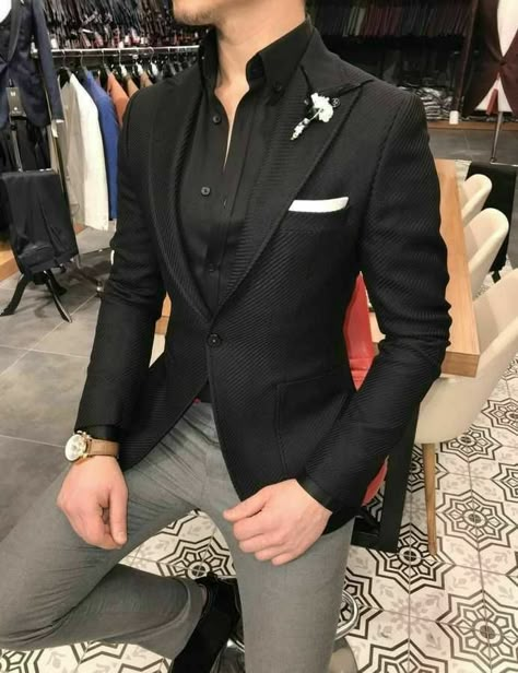 Wedding Suits Men Black, A Man In A Suit, Blazer Outfits Men, Man In A Suit, Black Suit Men, Slim Fit Suit Men, Formal Men Outfit, Slim Fit Blazer, Mens Fashion Blazer