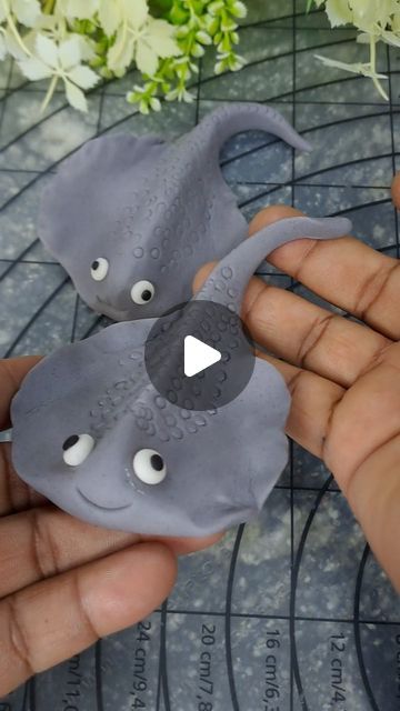 Tiktok Topper, Fondant Fish, Coral Reef Art, Fondant Cake Topper, Trending Tiktok, Clay Crafts Air Dry, Reels Instagram, Fashion Cakes, Cake Lover