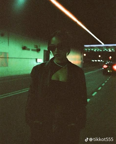 Night Vision Photoshoot, Night Shots Aesthetic, Night Vision Photography, Techno Photoshoot, Nightime Photoshoot, Night Vision Aesthetic, Night Aesthetic Photoshoot, Night Film Photography, Street Night Photography