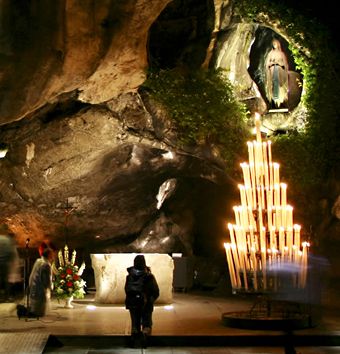 Lourdes, France - Our Lady of Lourdes grotto Lourdes Grotto, Stone Altar, Lourdes France, Lady Of Lourdes, Our Lady Of Lourdes, Cathedral Church, Italy Tours, Sacred Places, Blessed Virgin