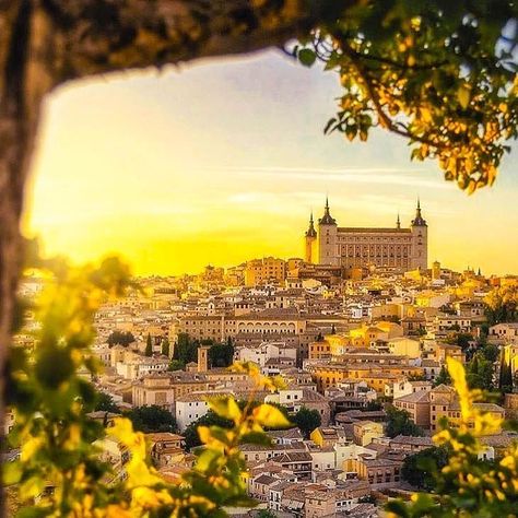 The touch of the sun makes Toledo even more beautiful. Feeling yellow, feeling golden, feeling Toledo! ��� Sunset Spain, Get Paid To Travel, Paid To Travel, Spain Aesthetic, Toledo Spain, Spain Vacation, Spanish Wedding, Sunset City, Benidorm