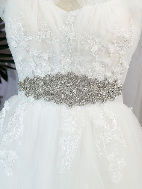 Rhinestone Decor luxury Bridal BeltI discovered amazing products on SHEIN.com, come check them out! Bridal Belts, Bling Belts, Beachy Boho, Beautiful Belts, Decor Luxury, Beaded Belt, Wedding Belts, Leather Floral, Rhinestone Decor