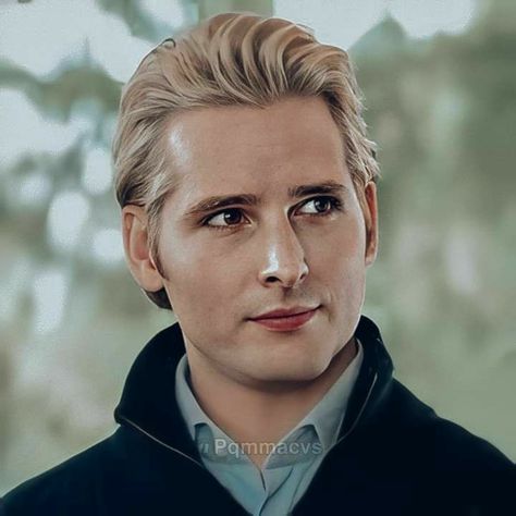 Dr Cullen, Carlisle Cullen, Twilight Moon, Twilight Cast, Peter Facinelli, Twilight Photos, The Cullen, Twilight Book, Twilight Film