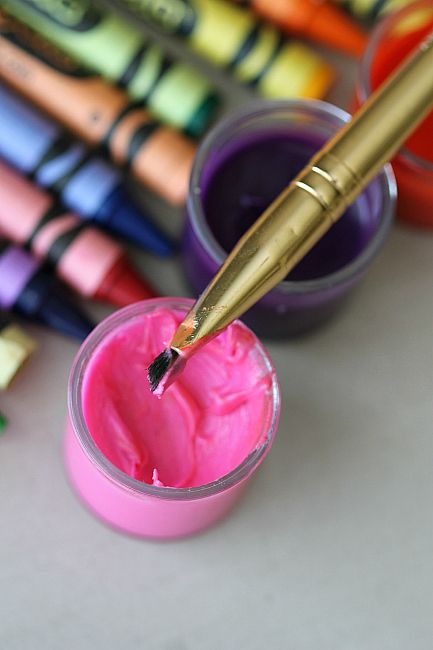 Crunchi Makeup, Homemade Lip Balm Recipe, Crayon Crafts, Diy Lip Gloss, Homemade Lip Balm, Broken Crayons, Flavored Lip Gloss, Diy Lip Balm, Diy Lips