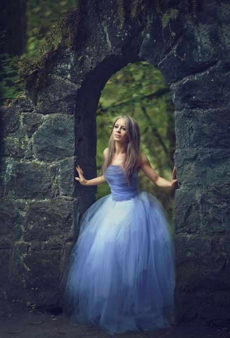 Enchanted Shoot at the Witche's Castle. DIY Tulle Dress Castle Photoshoot Ideas, Diy Tulle Dress, Heaven Photoshoot, Tulle Dress Diy, Castle Photoshoot, Castle Diy, Princess Shot, Prom Photography Poses, Princess Photo Shoot