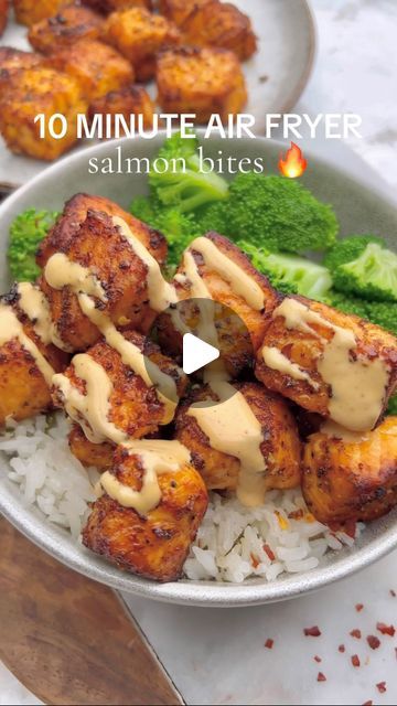 Mediterranean Diet Plan🇺🇲 on Instagram: "🐟10 minutes Air Fryer Salmon Bites😋 Thanks @gimme.delicious💓  💁‍♀️ Type “”Fish”” if you want to get more recipes from @mediterraneandiet.meal  💗Follow @mediterraneandiet.meal To Get Daily Mediterranean Recipes   👉Ingredients: 1 pound skinless salmon 2 cloves fresh garlic minced (optional) 1 tablespoon avocado or olive oil or oil of choice 1 tablespoon lemon juice ½ teaspoon EACH smoked paprika, garlic powder, onion powder, oregano, salt, pepper  👉Instructions: Pre-heat air fryer to 400ºF. Dice salmon into 1-inch cubes. Place the salmon bites in a large bowl. Add the garlic, oil, lemon juice, and spices and mix to combine. Transfer to the preheated air fryer, in a single layer, and air fry for 5 minutes or until salmon bites are charred and Salmon Bites Recipe Air Fryer, Cubed Salmon, Salmon Cubes, Crockpot Salmon, Salmon Bites Recipe, Gimme Delicious, Mediterranean Salmon, Oregano Salt, Air Fryer Salmon