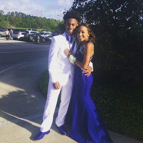 Prom2k16 Royal blue&white❤️ Blue And White Prom Couple, White Prom Couple, White Prom, Prom Suits, Senior Prom, Prom Outfits, Formal Gowns, White Formal Dress, Relationship Goals