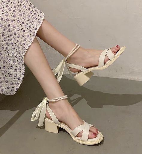 Korean Shoes, Fashion Shoes Heels, Shoes Heels Classy, Kawaii Shoes, Ladies Sandals, Heels Classy, Fancy Shoes, Girly Shoes, Aesthetic Shoes