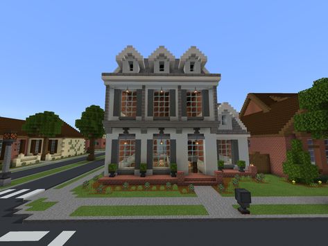 New Orleans Minecraft, St Joes, New Orleans French Quarter, Minecraft City, New Orleans Homes, Minecraft House, Minecraft Architecture, Minecraft Projects, Minecraft Ideas