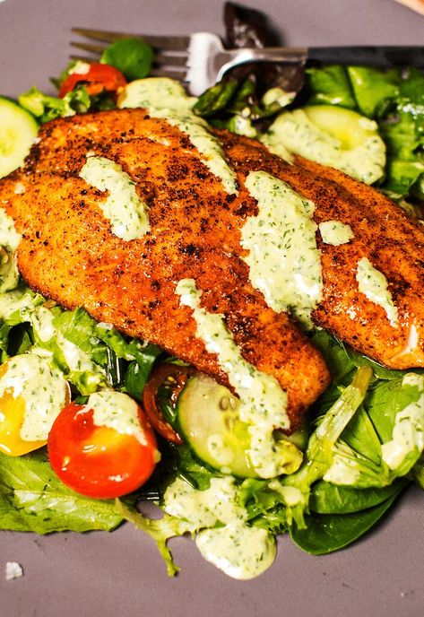 Pan-Seared Tilapia Salad Tilapia Lunch Ideas, Tilapia And Broccoli Recipes, Tilapia Salad Recipes, Fish And Salad Dinners, Mediterranean Tilapia, Tilapia Salad, Tilapia Dinner, Healthy Tilapia, Pan Fried Tilapia