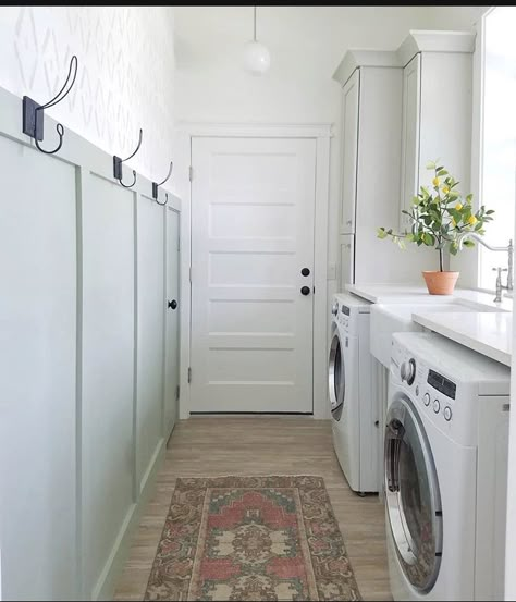 Sponge Wall, Mudroom Laundry Room Ideas, Perfect Laundry Room, Narrow Laundry Room, Laundry Room/mudroom, Laundry Room/mud Room, Mudroom Laundry Room, Laundry Room Renovation, Farmhouse Laundry Room