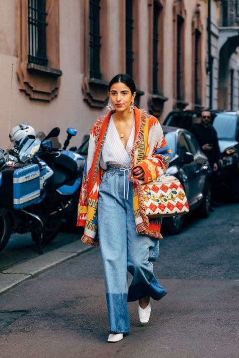 Milan Fashion Week Day 2 Modern Ethnic Outfits, Bettina Looney, Reportage Photography, Ethnic Outfits, Easy Style, Milan Fashion Weeks, Hailey Baldwin, Street Style Inspiration, Feel Pretty