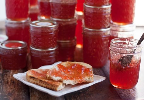 Jars of quince jelly and a piece of toast on a plate with quince jelly spread on top Jelly Making, Quince Jelly, Buttermilk Bread, Fruity Recipes, Recipes Around The World, Jelly Recipe, Candy Thermometer, Jelly Recipes, Vegetable Peeler