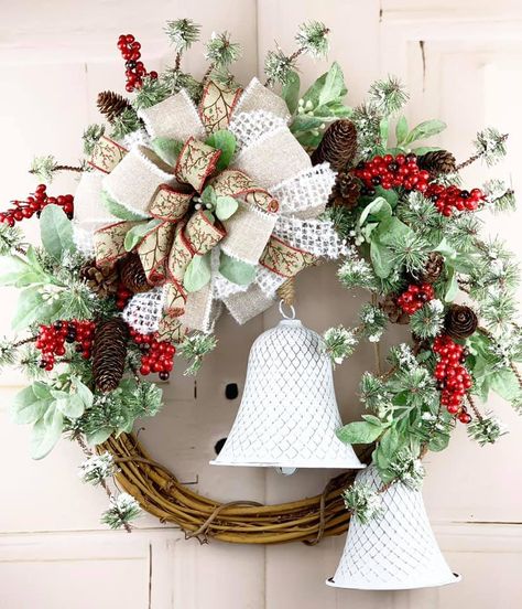 Christmas Grapevine Wreaths, Natural Christmas Wreath, Natural Christmas Wreaths, Grapevine Christmas, Wreaths Fall, Winter Decorating, Winter Wreaths, Santa Wreath, Wooden Wreaths