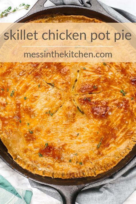 Chicken Pot Pie Dinner, Skillet Chicken Pot Pie, Healthy Skillet Meals, Nourishing Food, Iron Skillet Recipes, Skillet Recipes, Chicken Easy, Cast Iron Skillet Recipes, Chicken Pie