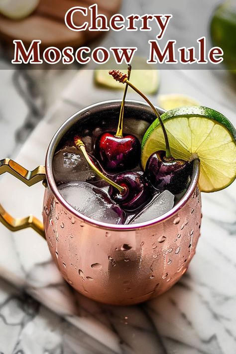 The Cherry Moscow Mule is a refreshing cocktail that combines the tartness of lime juice, the sweet and slightly tangy flavor of fresh cherries, the smooth kick of vodka, and the spicy fizz of ginger beer. Cherry Moscow Mule, Winter Vodka Cocktails, Vodka Cocktails Easy, Summer Vodka Cocktails, Cherry Vodka, Perfect Summer Drink, Vodka Cocktails Recipes, Refreshing Cocktail, Vodka Drinks