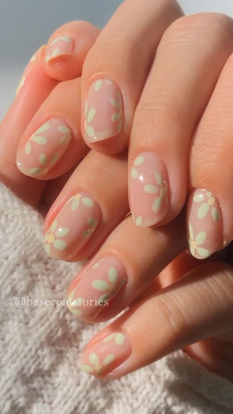 Pastel Nail Art, Cute Simple Nails, Summery Nails, Floral Nail Art, Flower Nail, Diy Nail Designs, Flower Nail Art, Bobby Pin, Simple Nail Designs