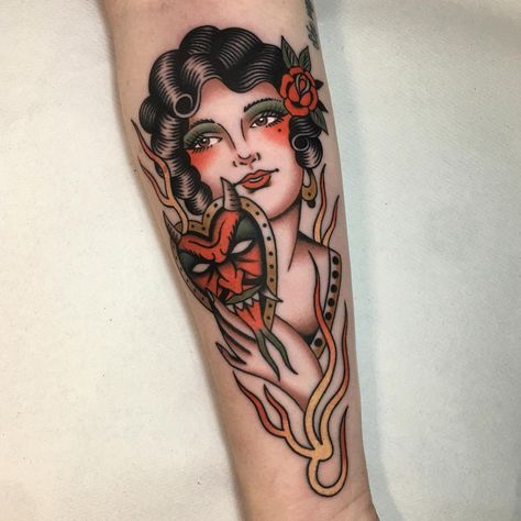 👹🔥 muchas gracias @lauren_is_a_cat 🙏😘 Hecho en @amordemadretattoogr 🖤 #tattoo #traditionaltattoo #oldshooltattoo #oldlines #colortattoo… | Paola Fernández (@paola.fdz) no Instagram Spain Tattoo, Traditional Tattoo Girls, Traditional Tattoo Woman, Face Tattoos For Women, Devil Tattoo, Mask Tattoo, Pin Up Tattoos, Traditional Tattoo Art, Head Tattoos