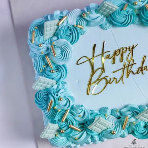 Square Cake Design, Teal Cake, Pastel Rectangular, Big Birthday Cake, Blue Birthday Cakes, Sheet Cake Designs, Foodporn Dessert, Rectangle Cake, Birthday Sheet Cakes