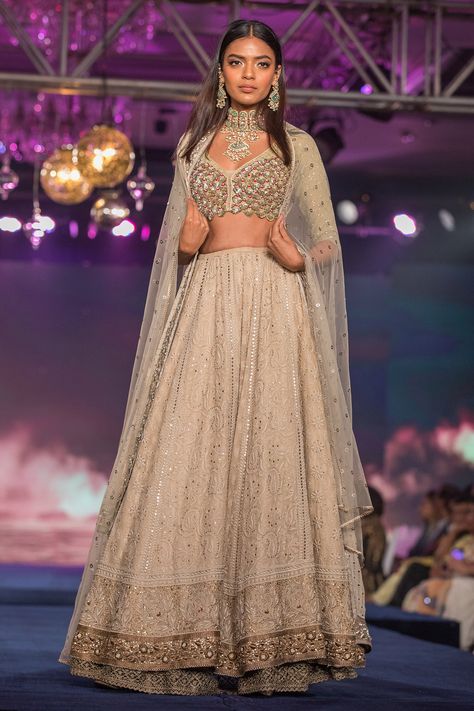 Chikan Lehenga Wedding, Chikan Lehenga, Chikankari Lehenga Bridal, Lakhnavi Lehenga Choli, Lehenga Online Shopping, Chikankari Lehenga, Lehenga Online, Bridal Lehenga Collection, Designer Bridal Lehenga