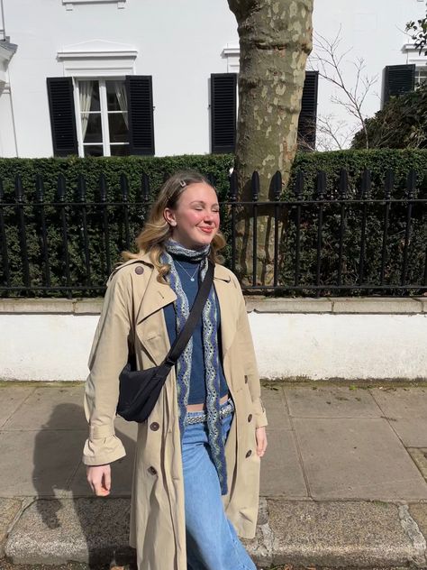 trench coat outfit | outfit inspo | chelsea | london | scarf | silver belt | photo ideas 90s Trench Coat Outfit, Trench Coat Outfit Aesthetic, Trench Coat And Scarf, Outfits 2000s, Trench Coat Outfit, Chelsea London, Coat Outfit, Silver Belt, Coat Outfits