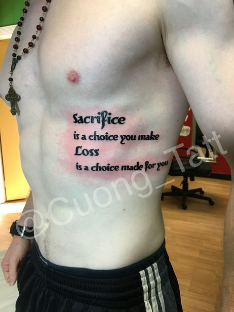 Lettering Quote Fine line Rib Tattoo! Line Rib Tattoo, Rib Tattoo Men, Fine Line Rib Tattoo, Tattoo On Ribs, Side Body Tattoo, Mens Body Tattoos, Falcon Art, Text Tattoo, Body Tattoo