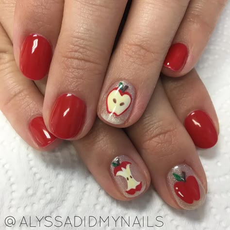 Apple Nail Art Fall, Apple Acrylic Nails, Nails With Apples, Alt Gel Nails, Apple Nail Design, Red Apple Nails, Aesthetic Nails Fall, Fiona Apple Nails, Fall Apple Nails