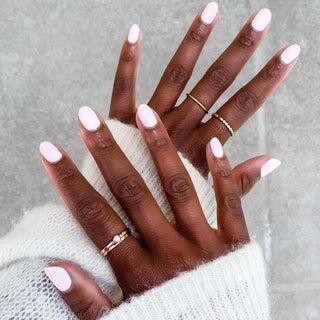 Short Almond Nails Designs Classy, Classy Almond Nails Ideas, Classy Almond Nails Short, Short Almond Nails Designs, How To Shape Nails, Almond Nails Short, Short Almond Shaped Nails, Nails Shapes, Classy Almond Nails