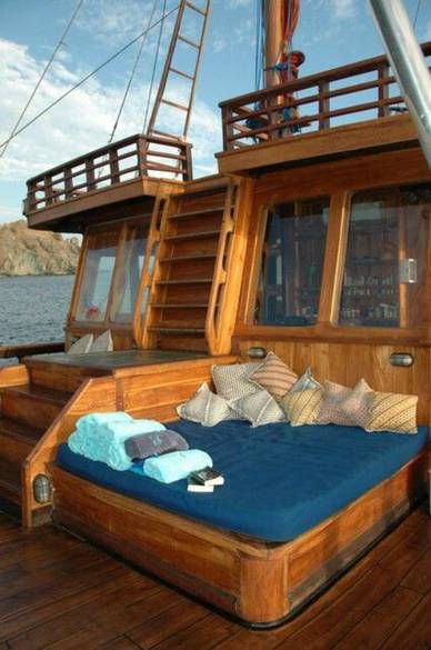 Charter Yacht, Salty Soul, Boat Interior Design, Houseboat Living, Sailboat Living, Sail Life, Living On A Boat, Boat Ideas, Outdoor Bedroom